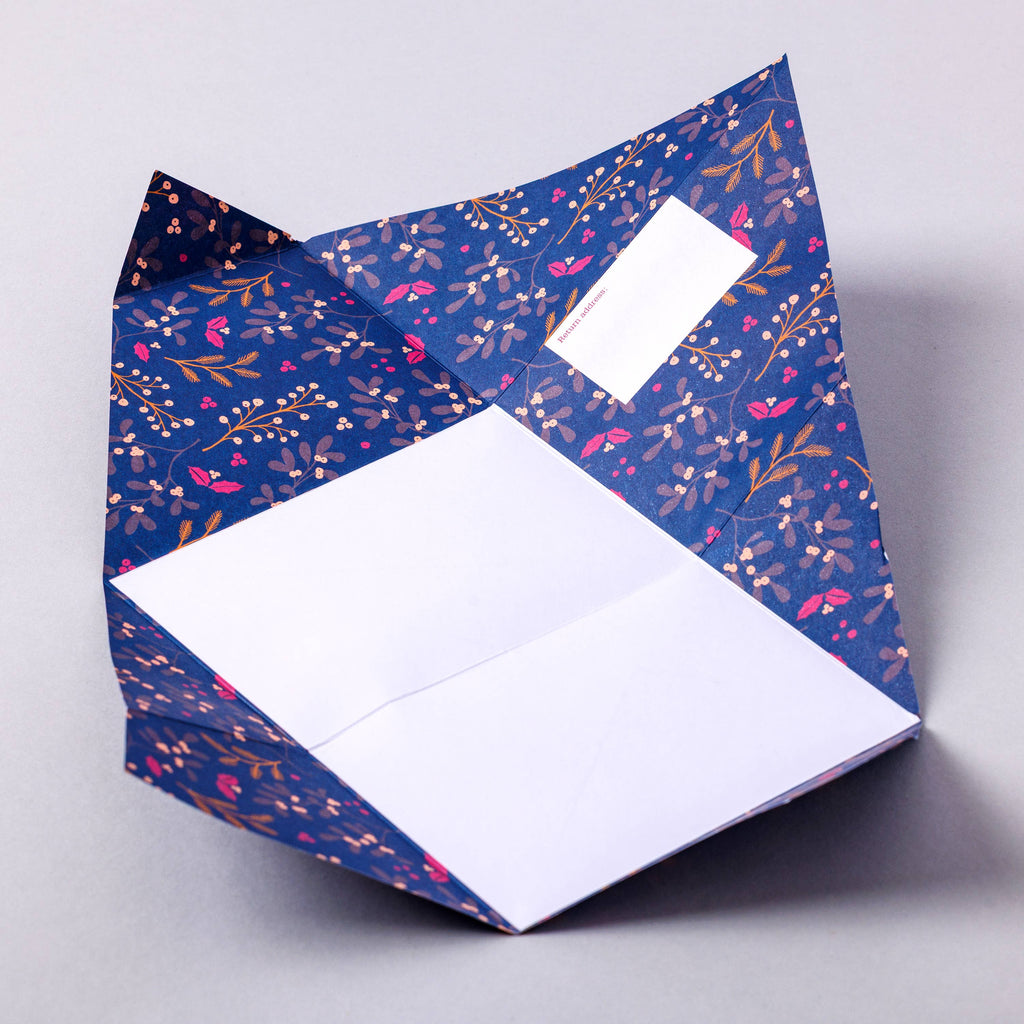 Winter Berries Pigeon, Folding Letter Set, Pack of 6 Letters