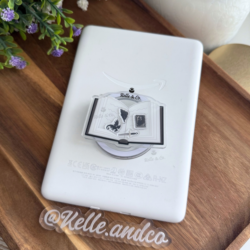 Fantasy book Shaker MagSafe Kindle Grip | Kindle case grip