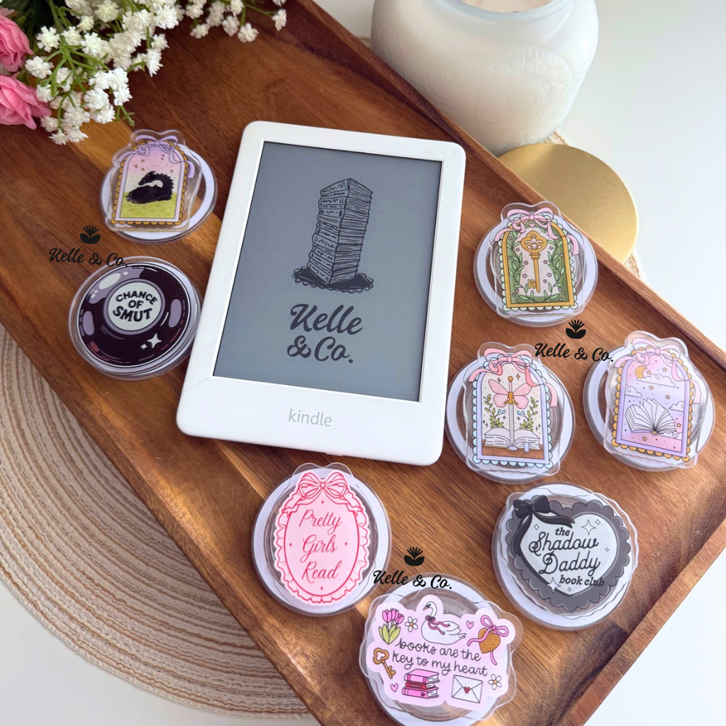 Pretty girls read kindle grip | Kindle case | book lover