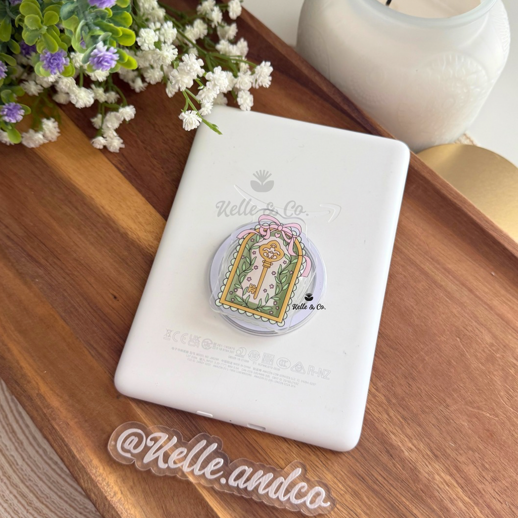 Fantasy Reader | Kindle Grip MagSafe | kindle case | books