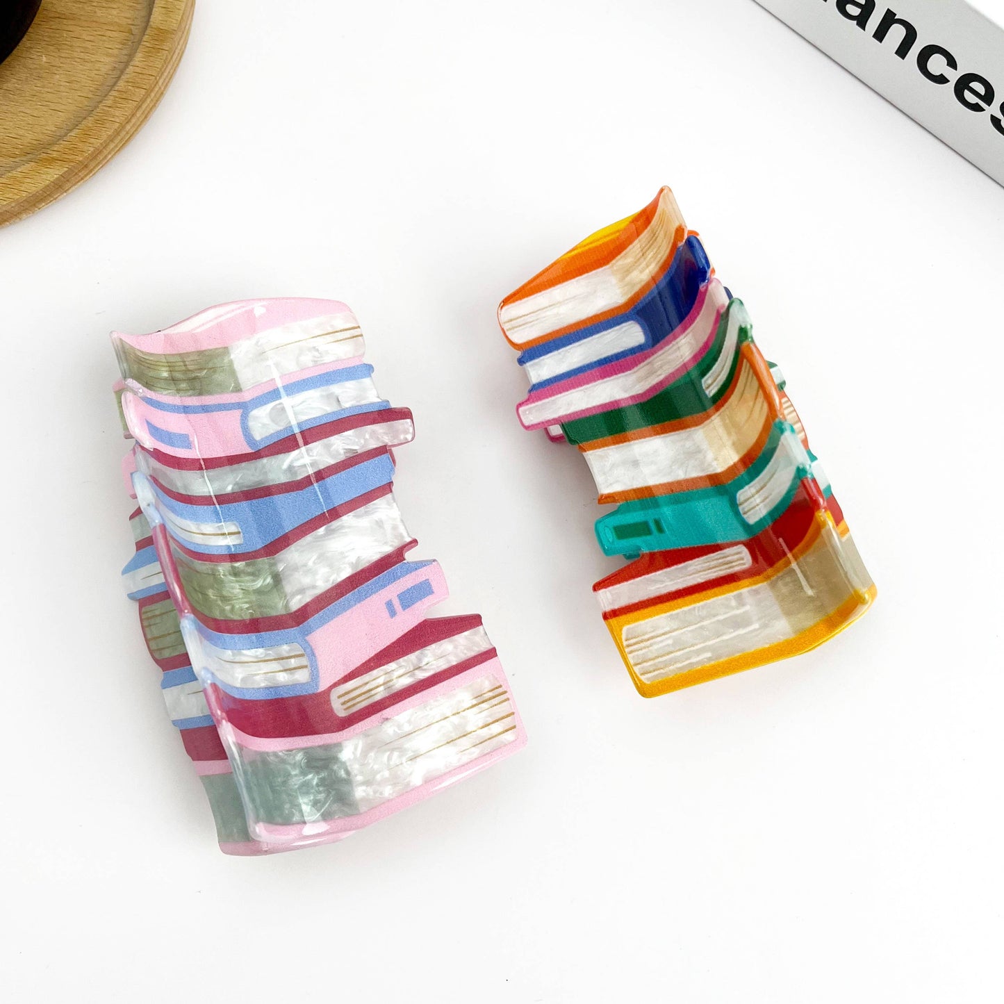3.7'' Book Hair Clip